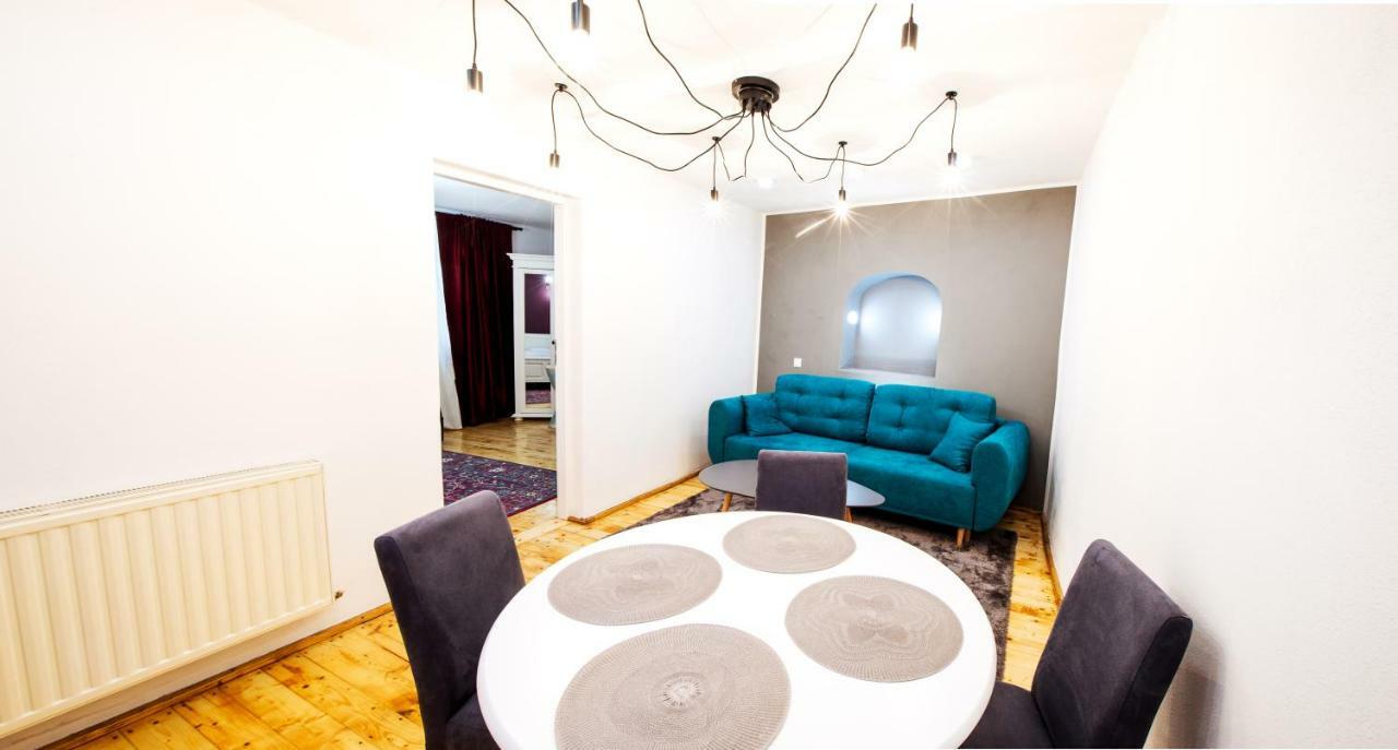 Lucifer Apartment City Center Sibiu Bagian luar foto